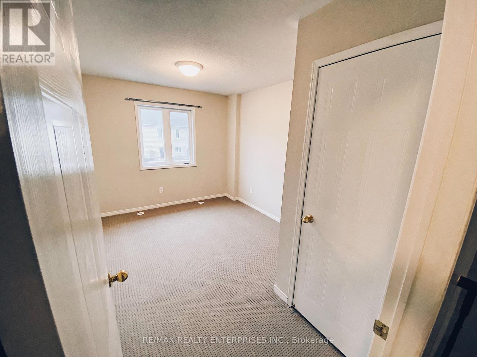 145 - 4975 Southampton Drive Property Photo 13
