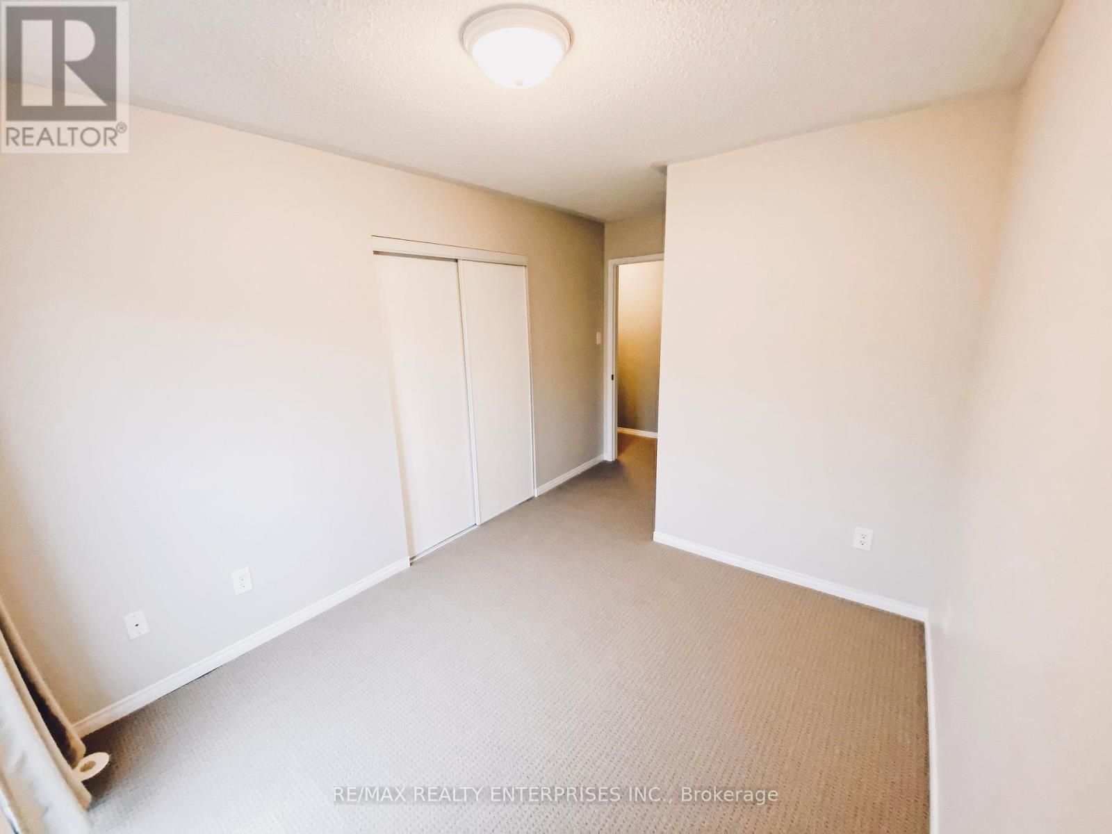 145 - 4975 Southampton Drive Property Photo 14
