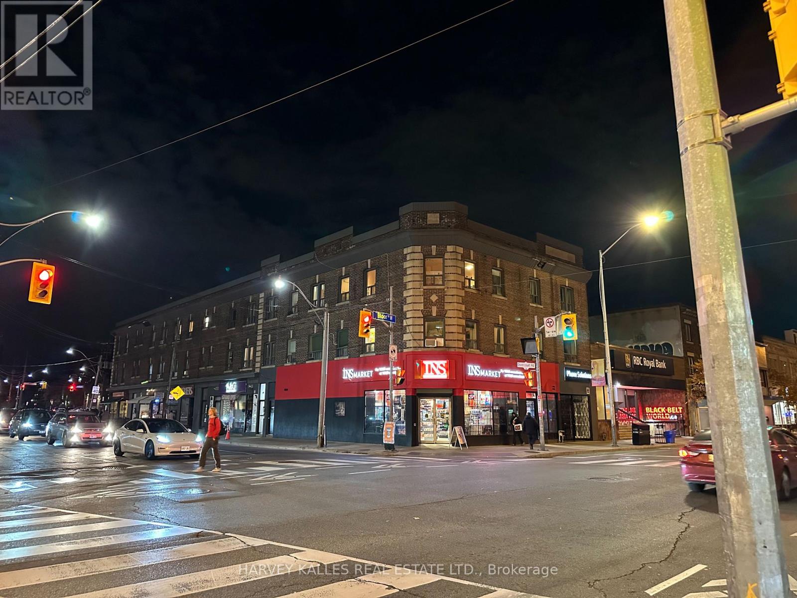 978 Bloor Street Property Photo 2