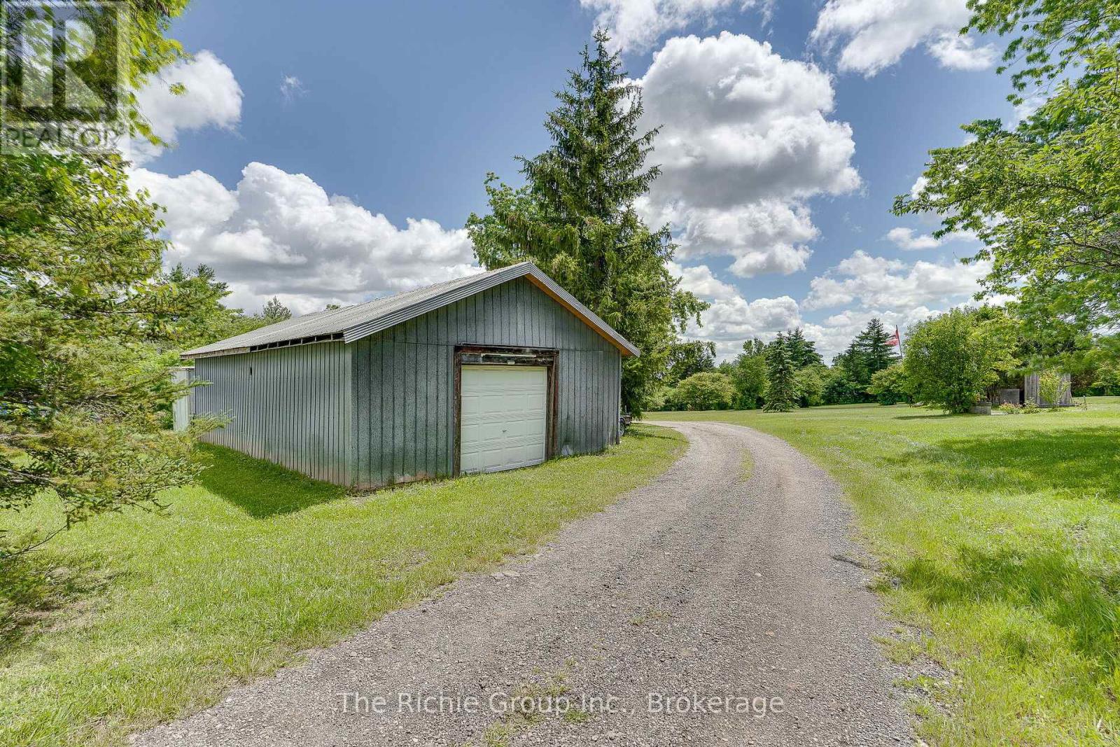 13494 Tenth Line Property Photo 10
