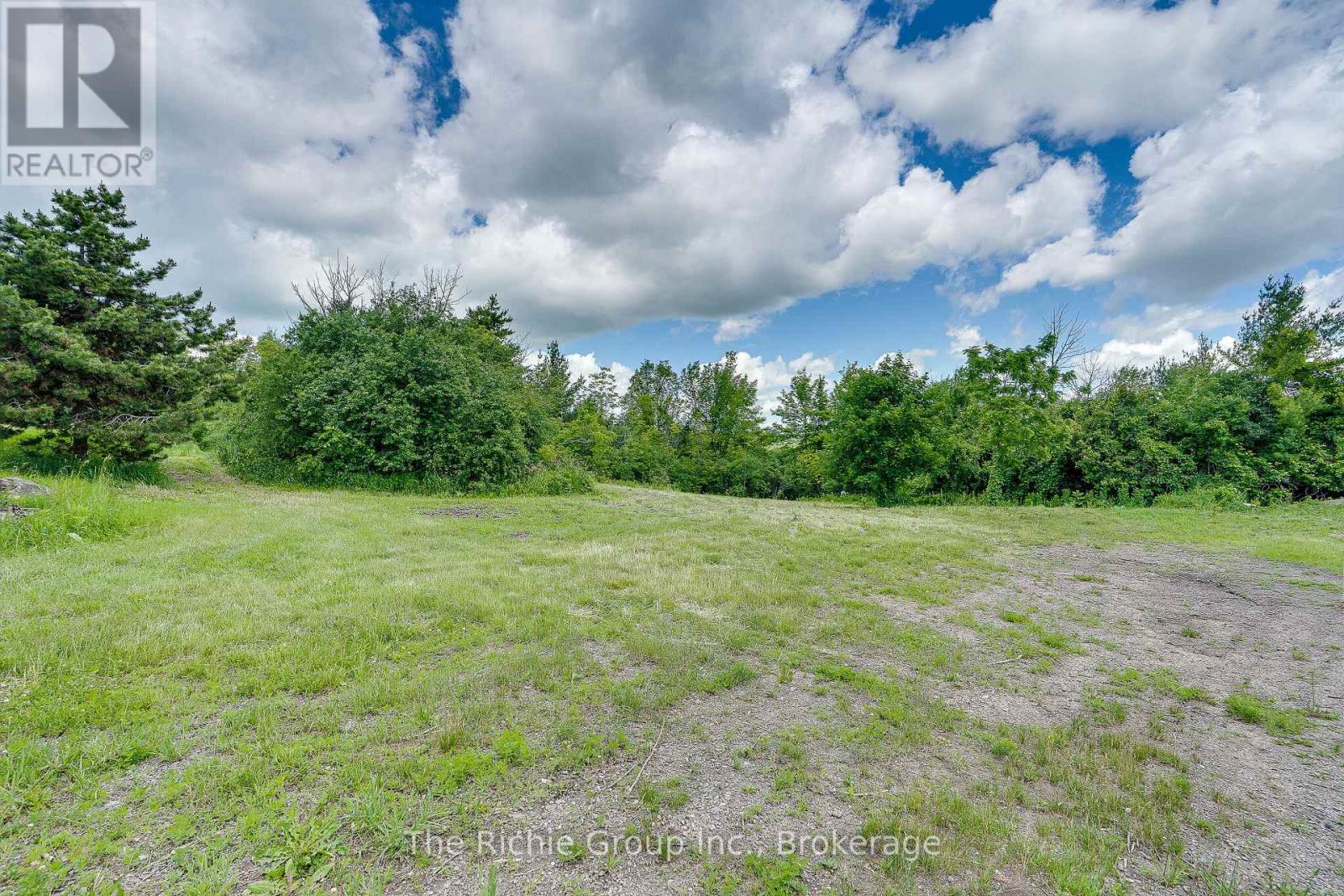 13494 Tenth Line Property Photo 14