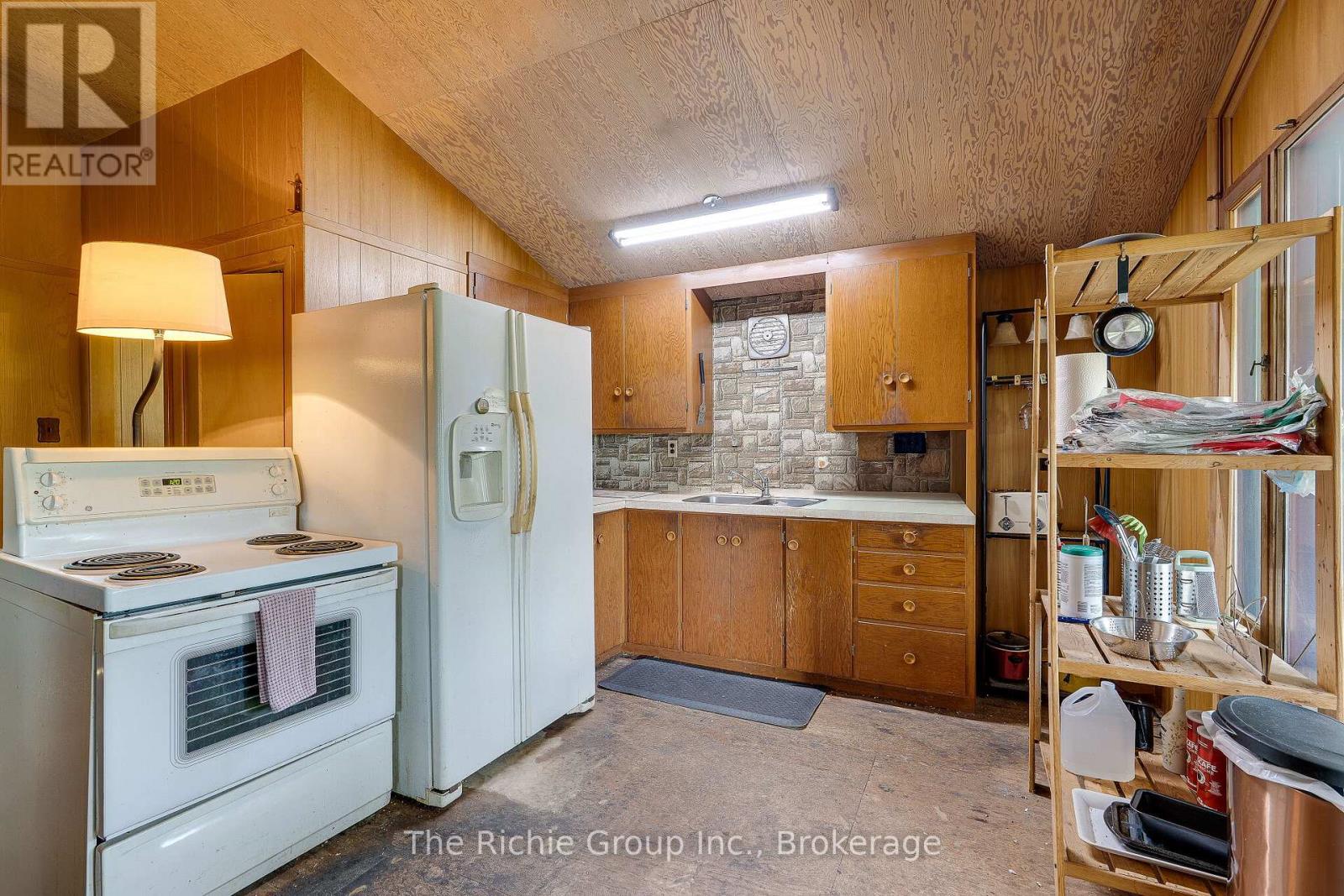 13494 Tenth Line Property Photo 17