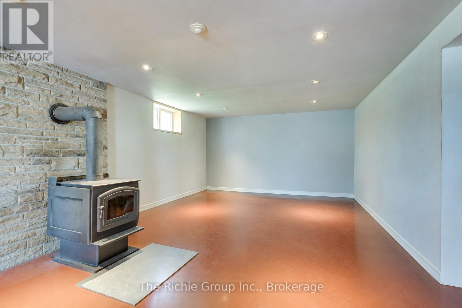 13494 Tenth Line Property Photo 18