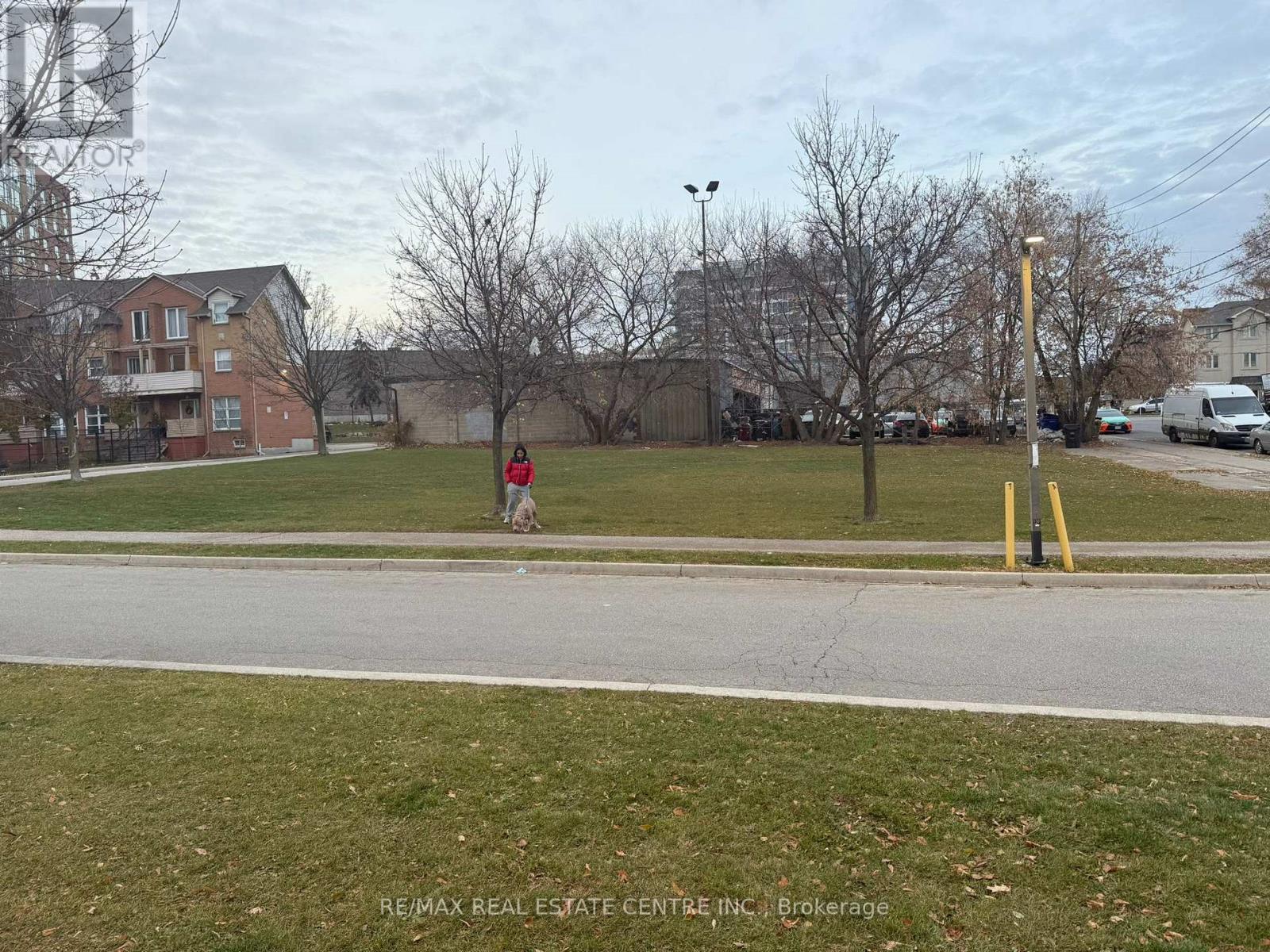 W/s Keele St Property Photo 3