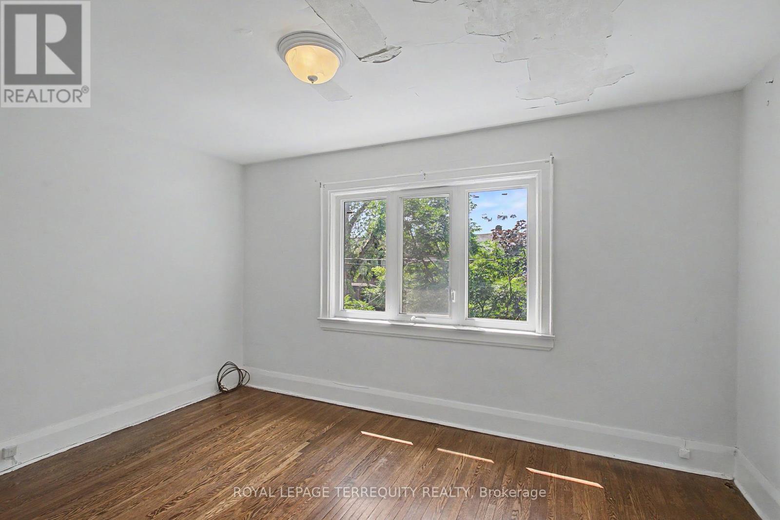 122 Ascot Avenue Property Photo 15