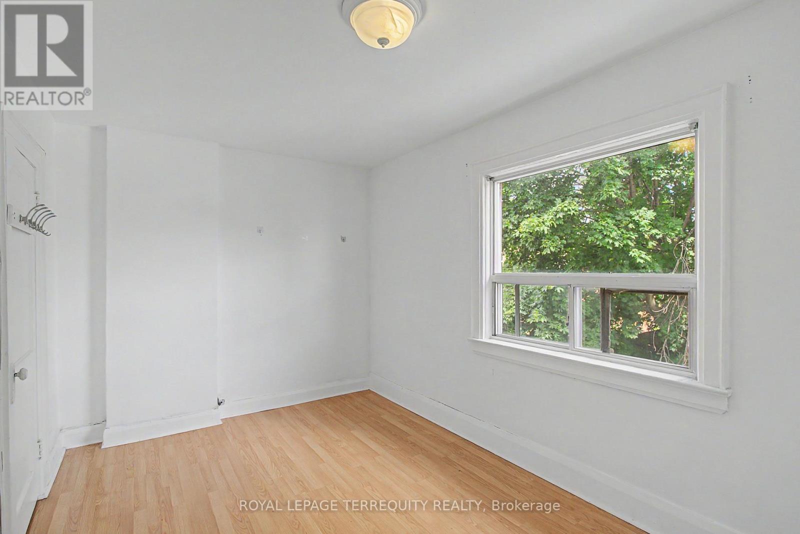 122 Ascot Avenue Property Photo 22
