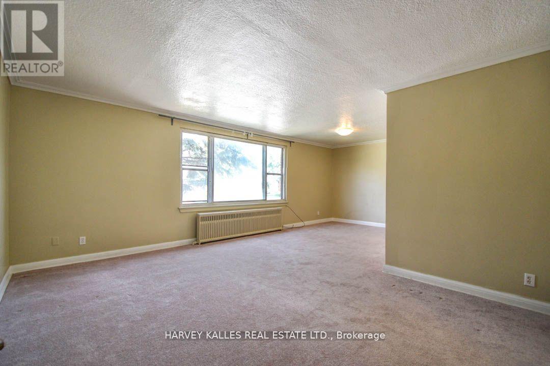 90 Trethewey Drive Property Photo 4