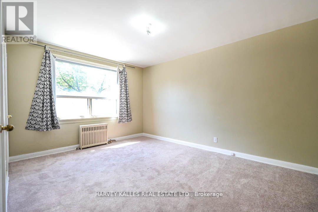 90 Trethewey Drive Property Photo 7