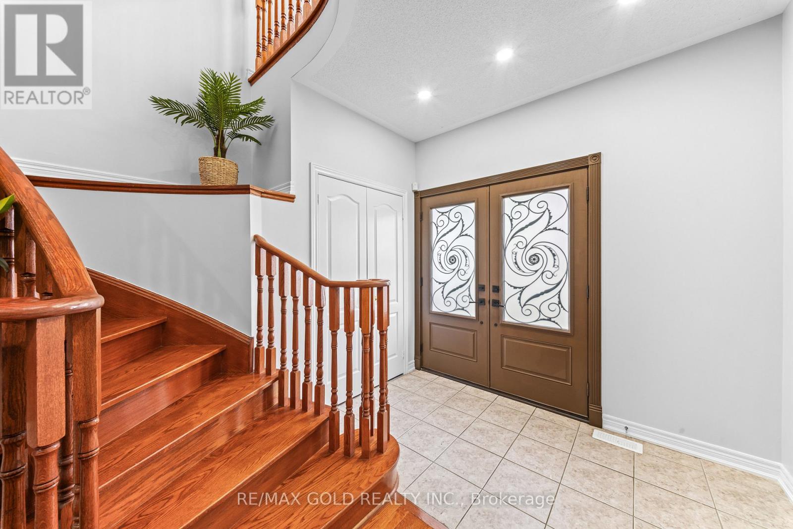 14 Dovehaven Crescent Property Photo 4