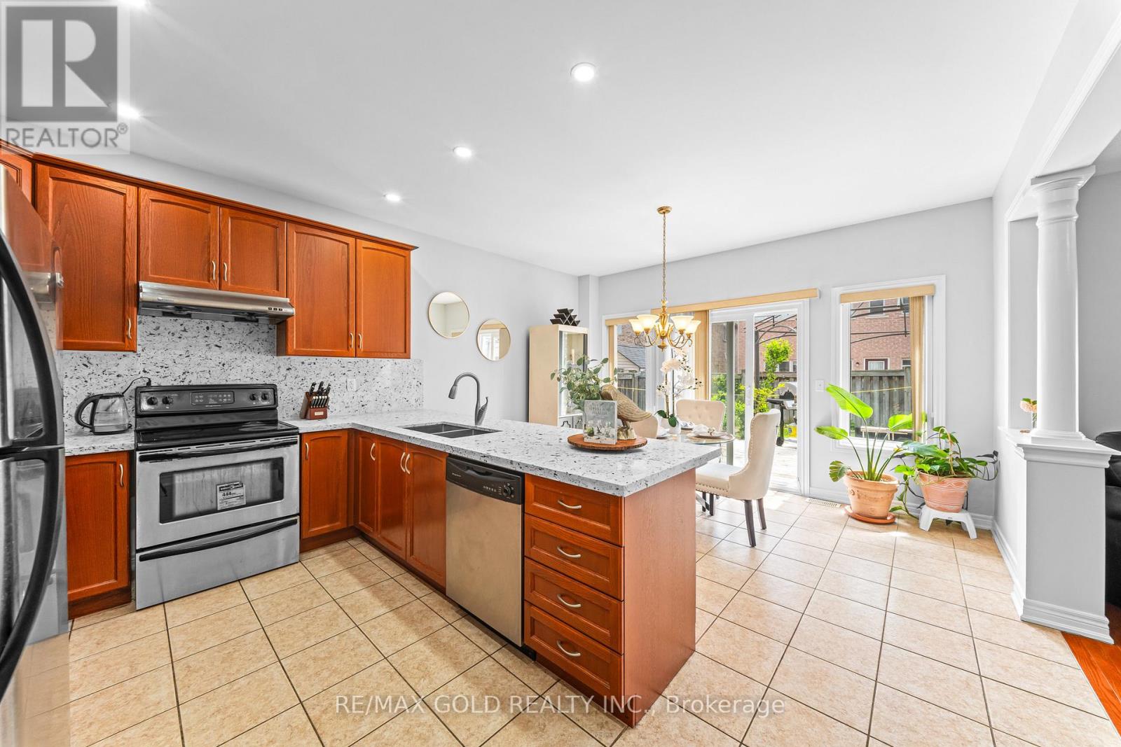 14 Dovehaven Crescent Property Photo 11