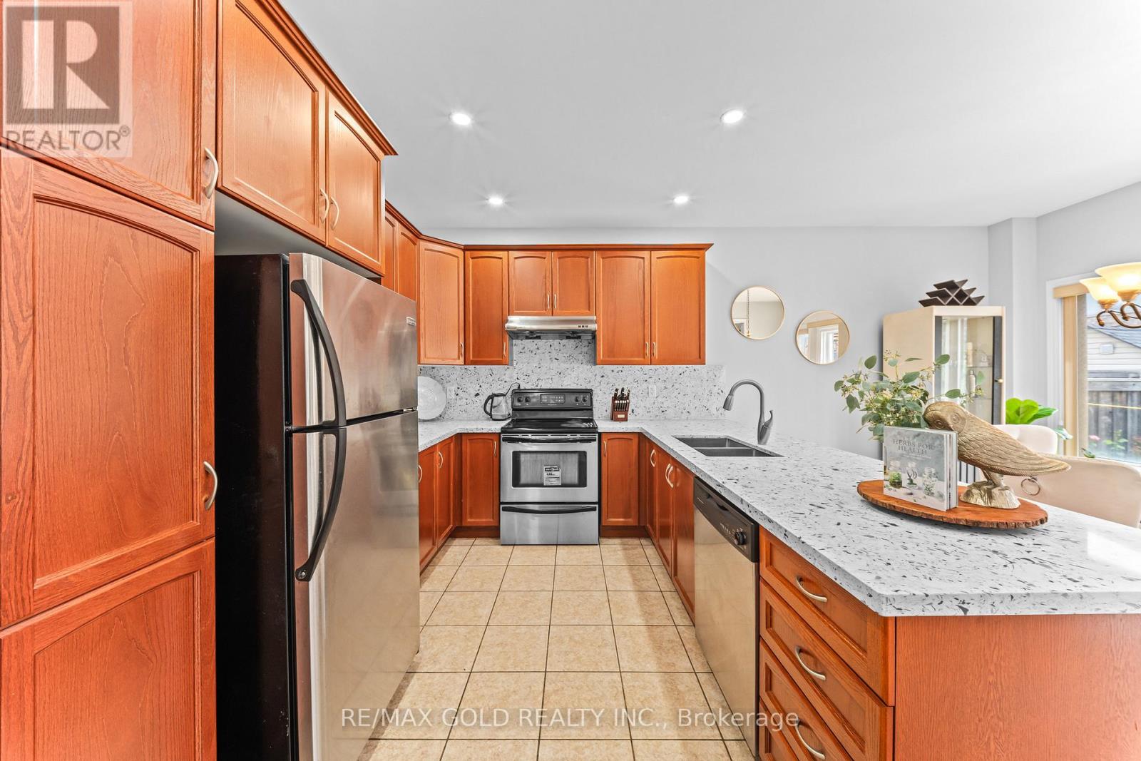 14 Dovehaven Crescent Property Photo 12