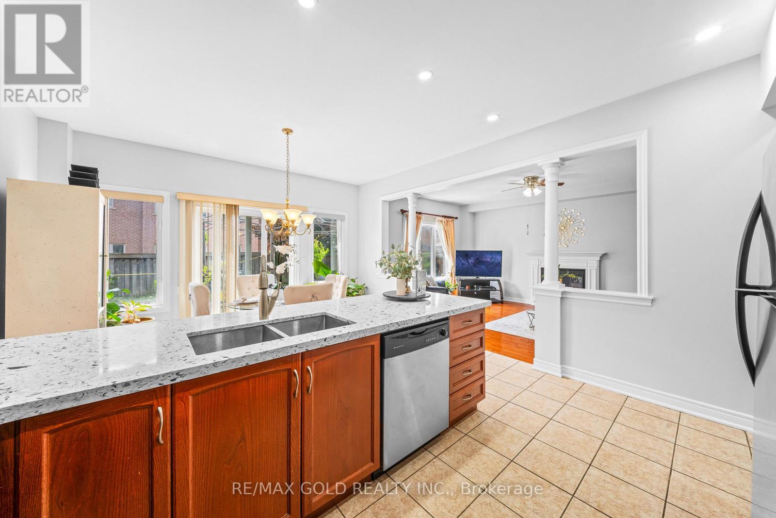 14 Dovehaven Crescent Property Photo 13