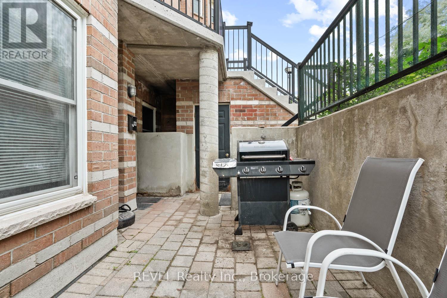 199 - 760 Lawrence Avenue W Property Photo 16