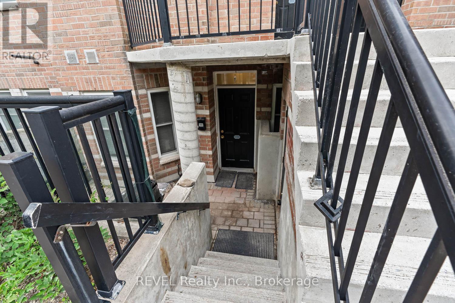 199 - 760 Lawrence Avenue W Property Photo 17
