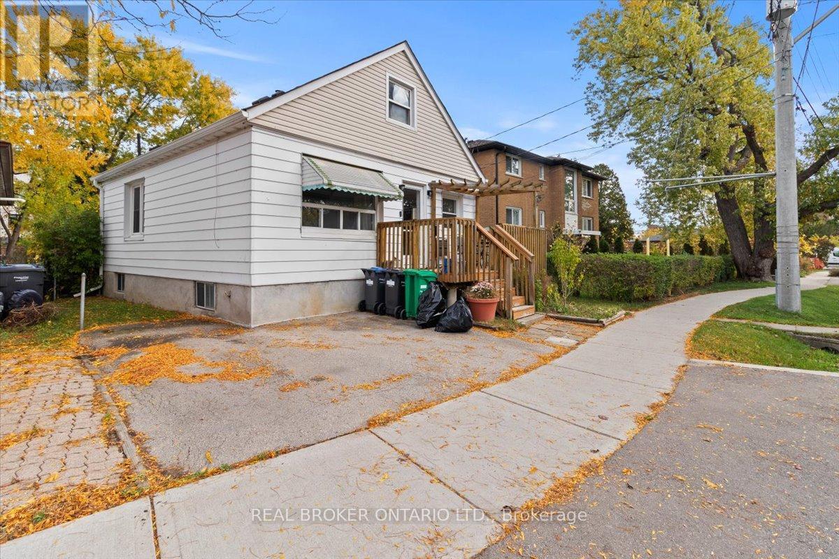 1097 Enola Avenue Property Photo 6