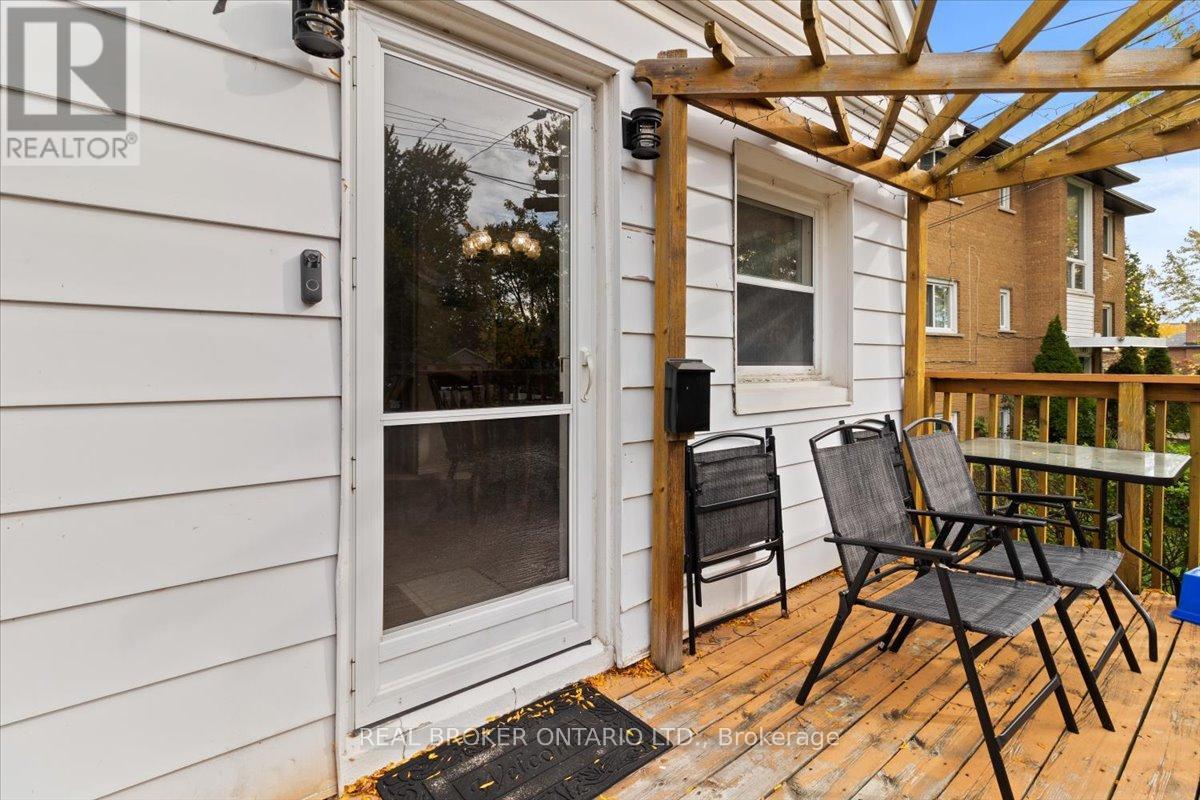 1097 Enola Avenue Property Photo 8