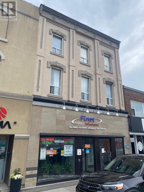 45 Main Street N Property Photo 2