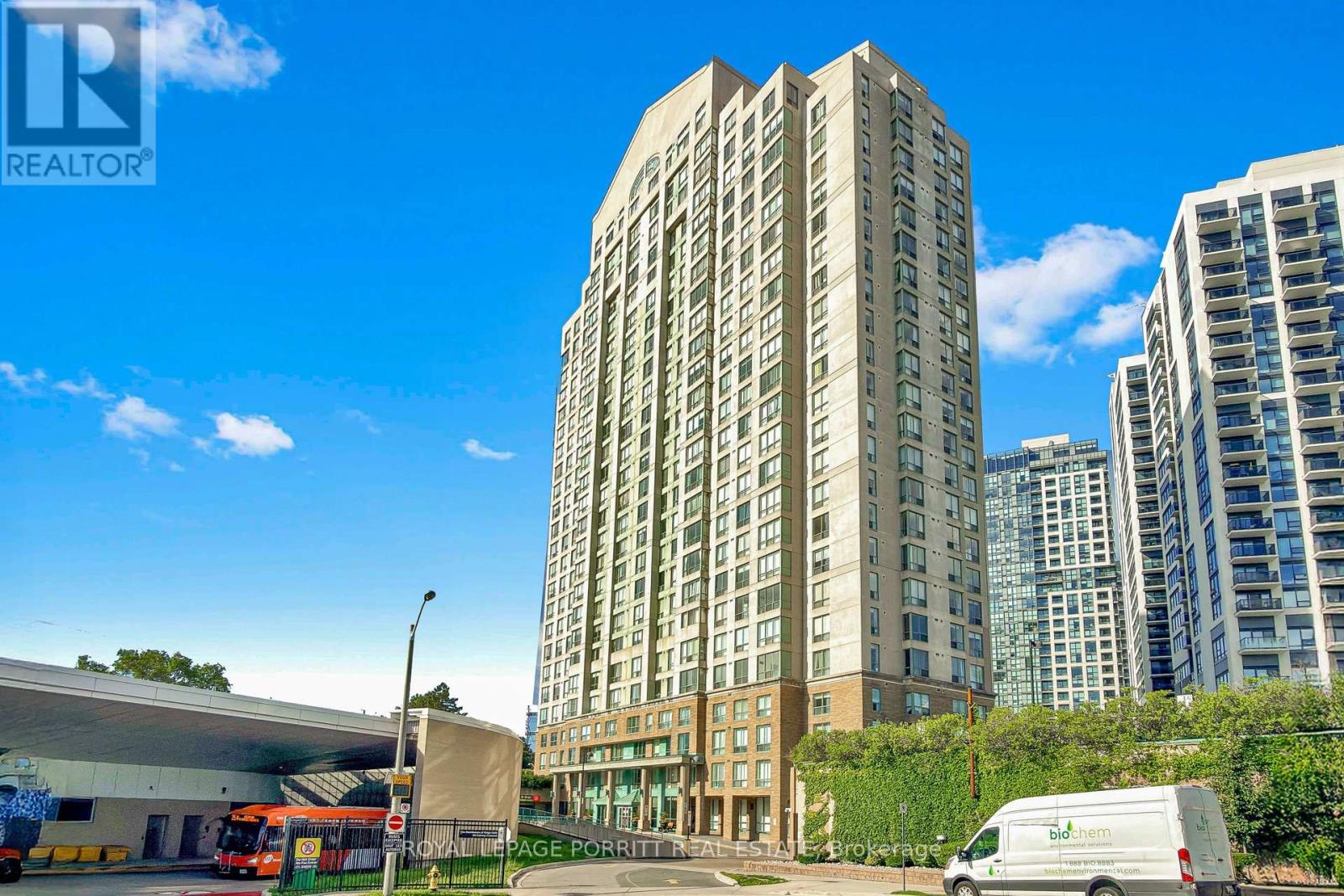 414 - 101 Subway Crescent Property Photo 1