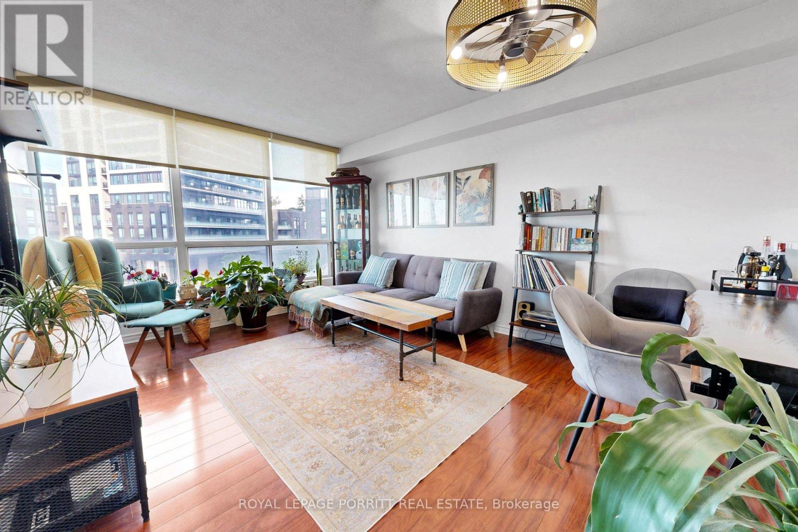 414 - 101 Subway Crescent Property Photo 8