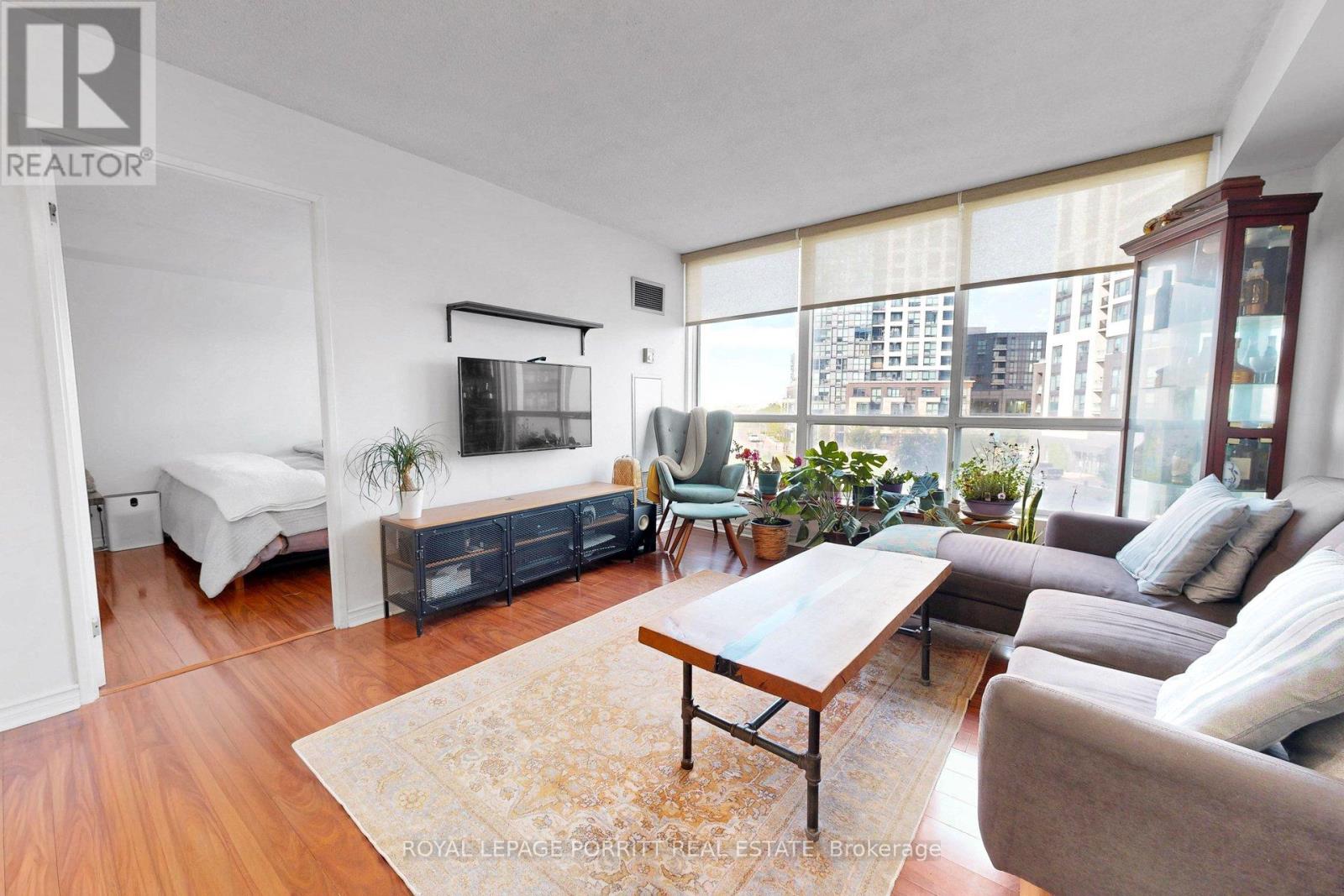 414 - 101 Subway Crescent Property Photo 9