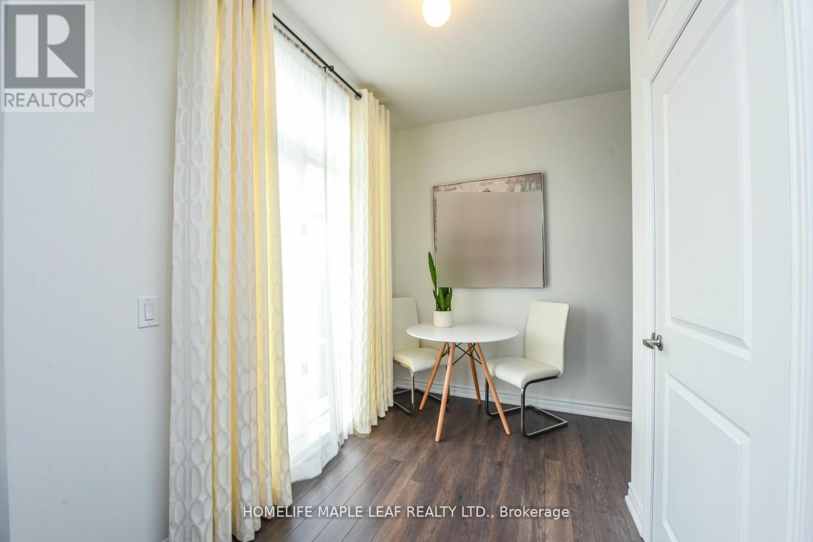 215 - 30 Halliford Place Property Photo 3