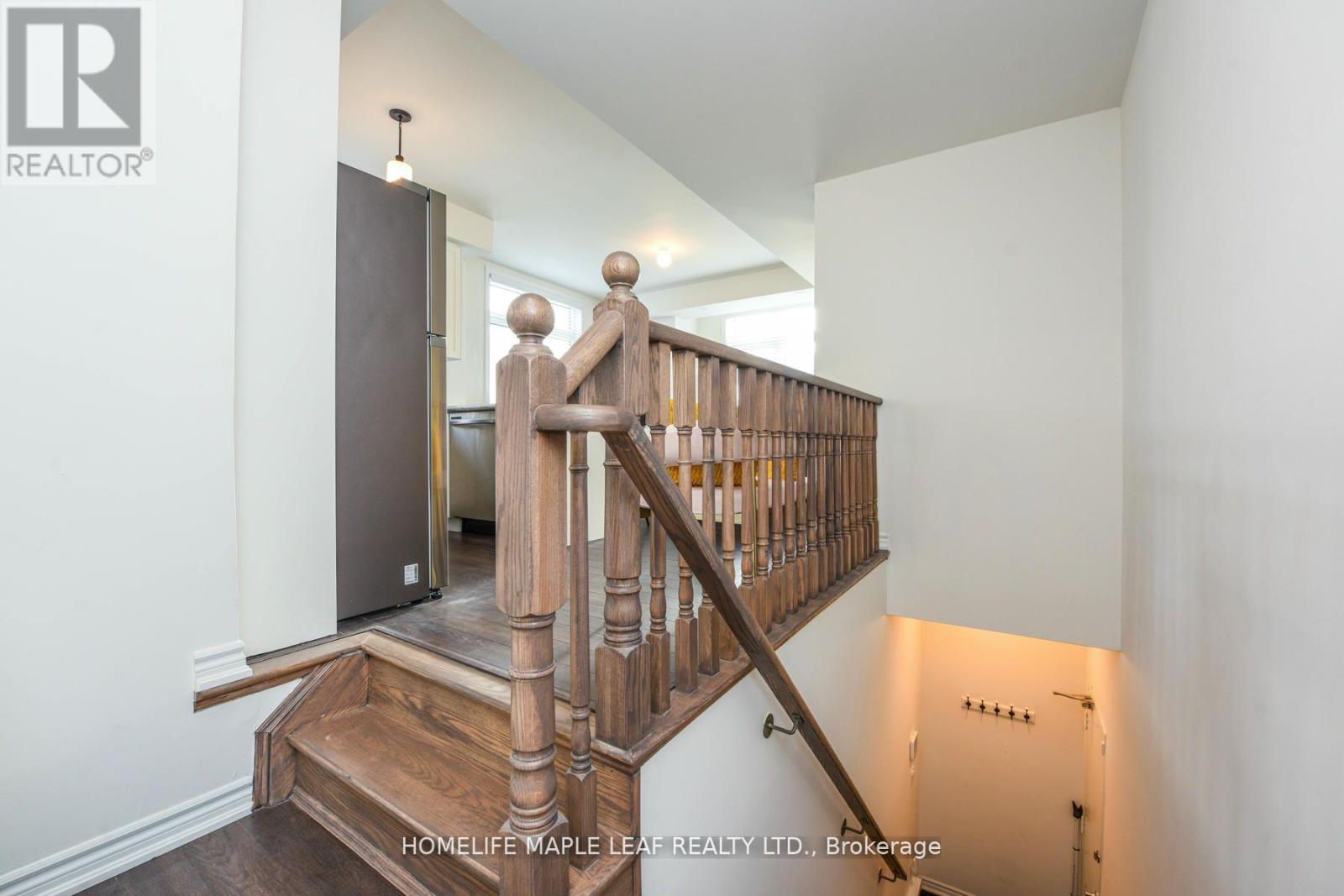 215 - 30 Halliford Place Property Photo 5