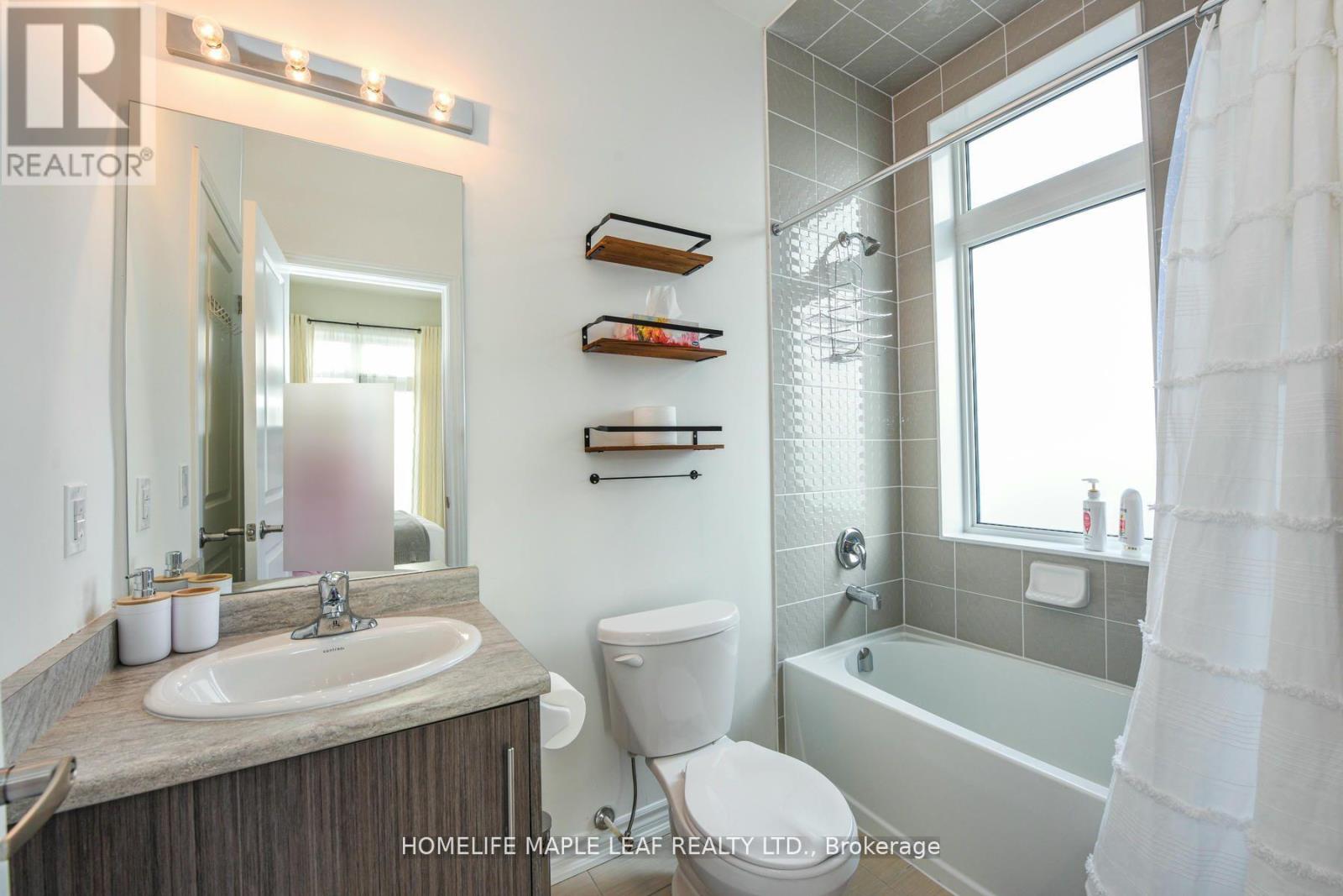 215 - 30 Halliford Place Property Photo 7