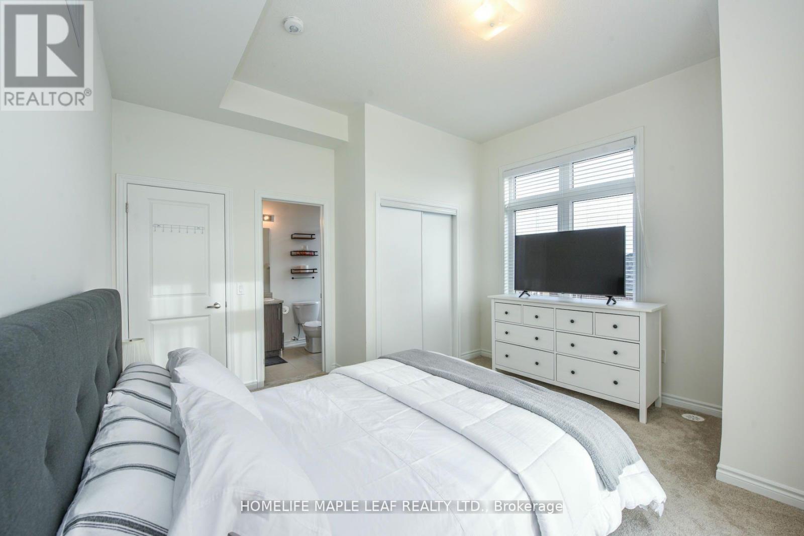 215 - 30 Halliford Place Property Photo 11