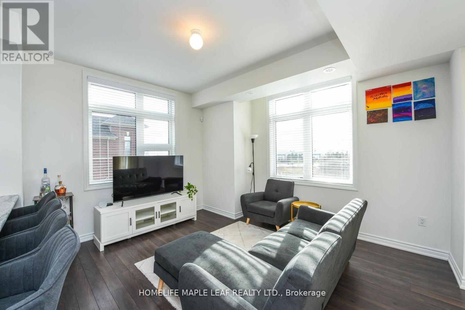 215 - 30 Halliford Place Property Photo 19