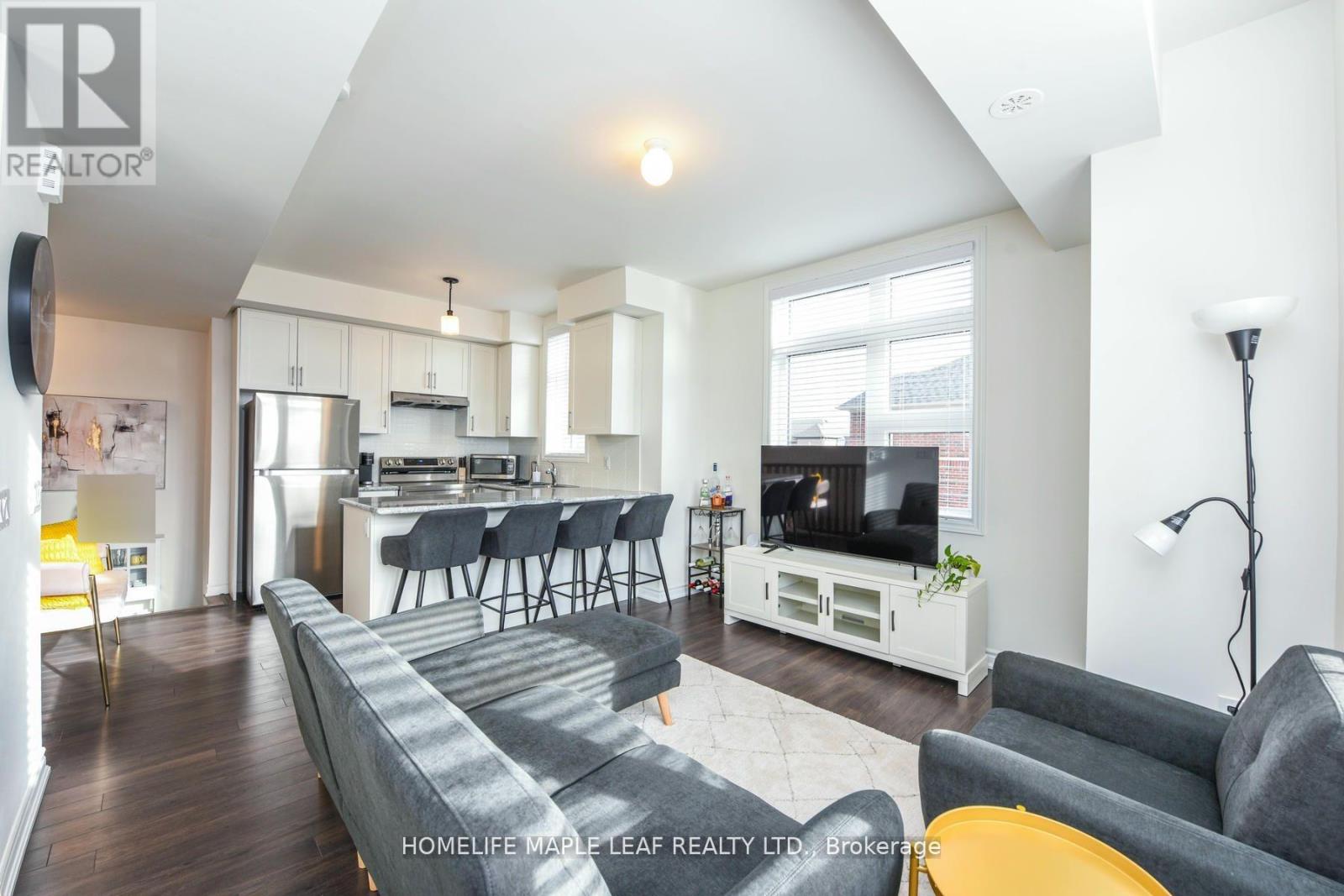 215 - 30 Halliford Place Property Photo 26