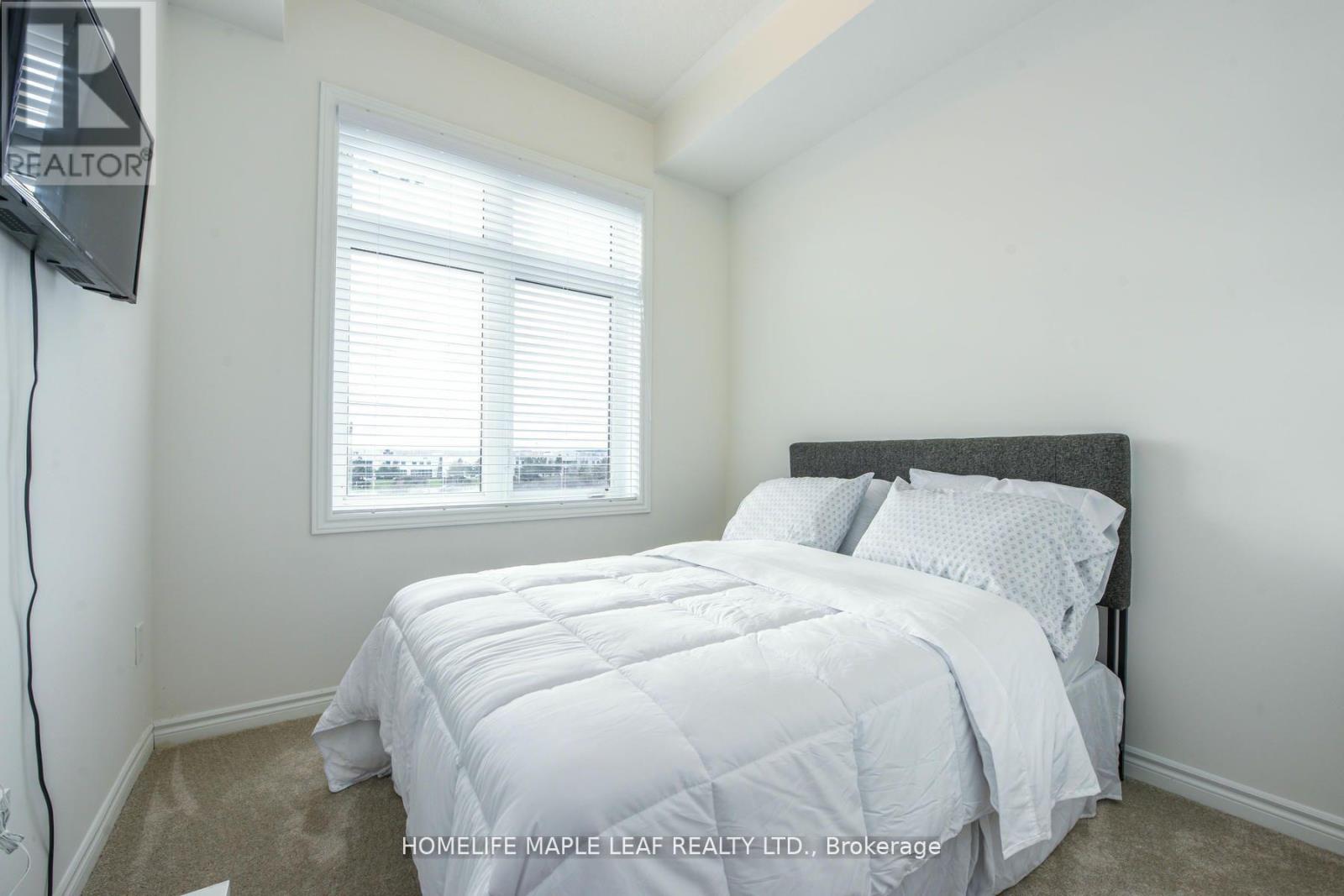 215 - 30 Halliford Place Property Photo 28
