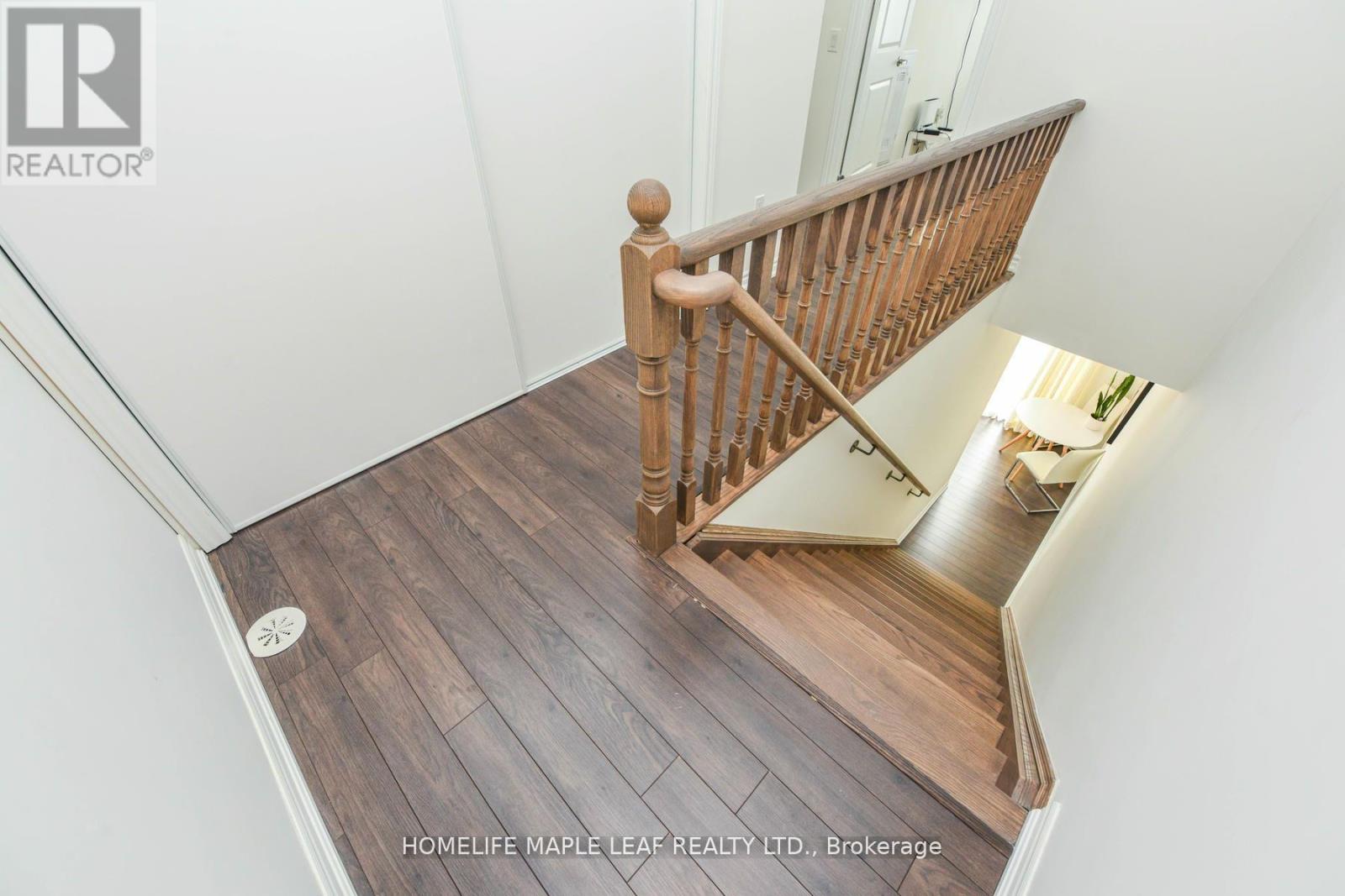 215 - 30 Halliford Place Property Photo 34