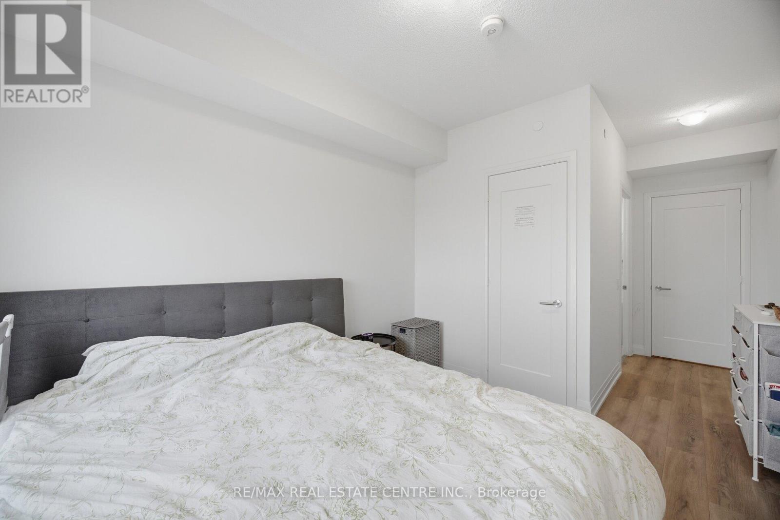 618 - 509 Dundas Street W Property Photo 28