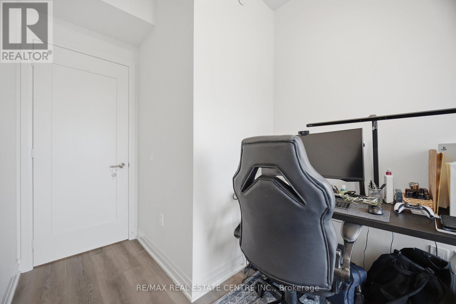 618 - 509 Dundas Street W Property Photo 33