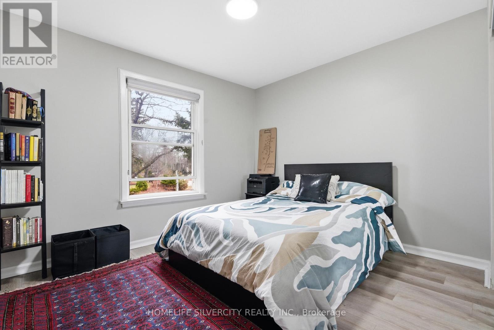 578 Trafford Crescent Property Photo 7