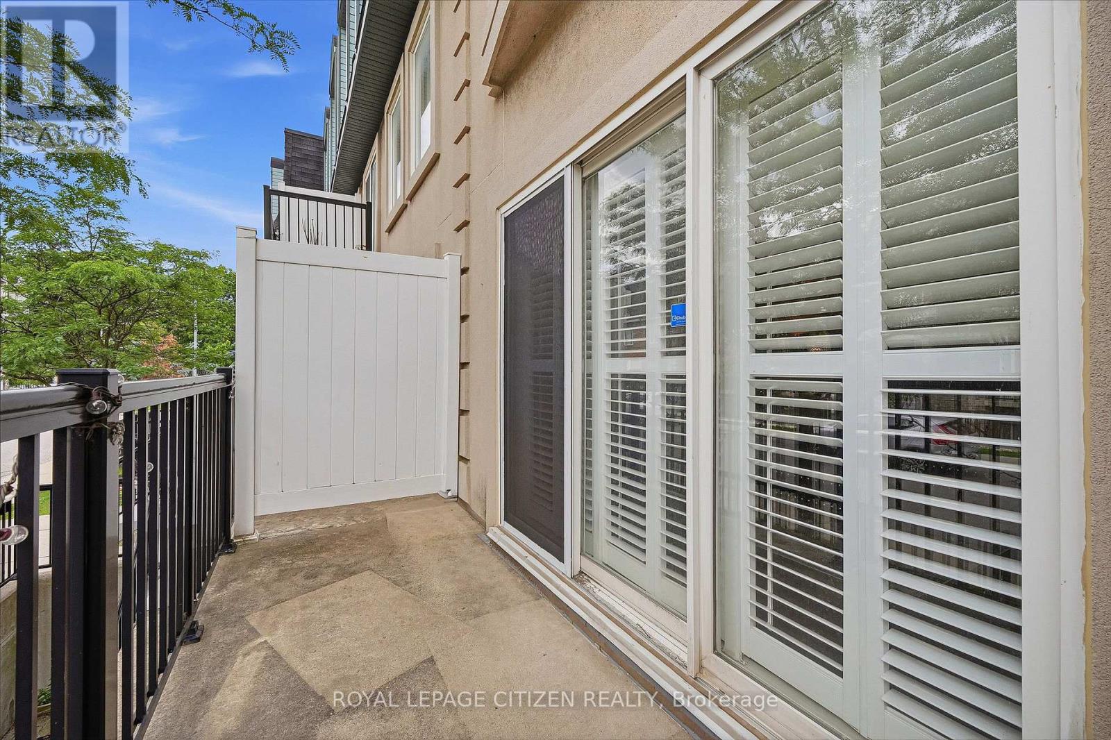 2048 - 75 George Appleton Way Property Photo 4