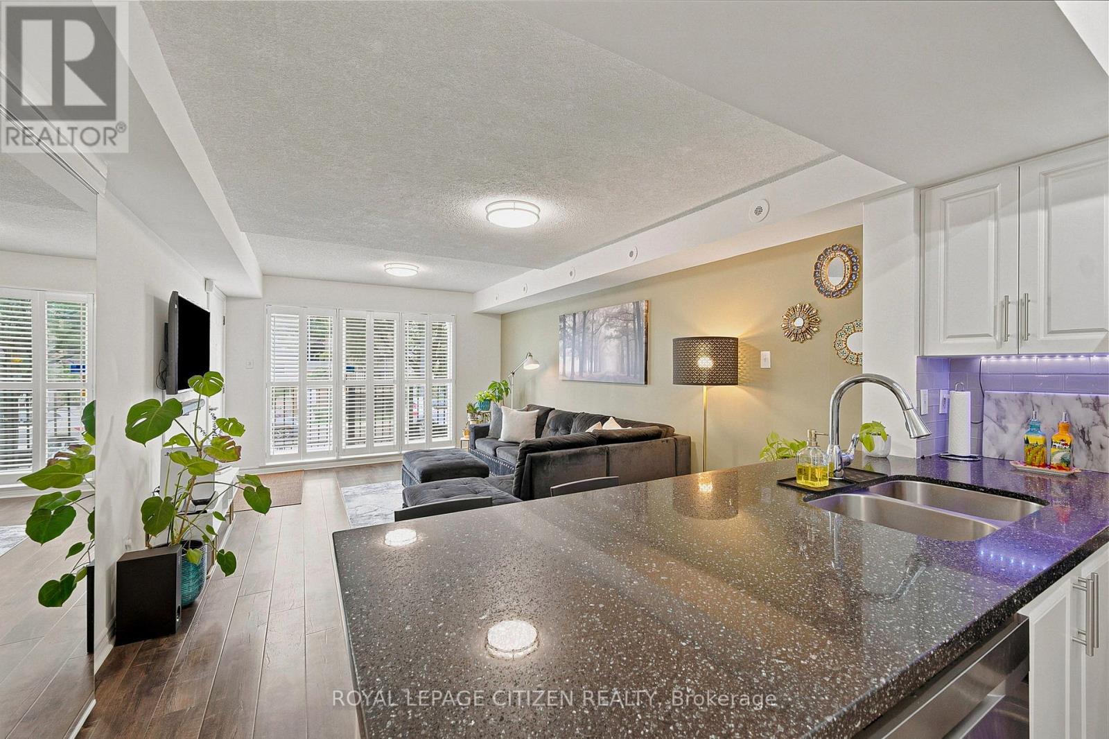 2048 - 75 George Appleton Way Property Photo 11