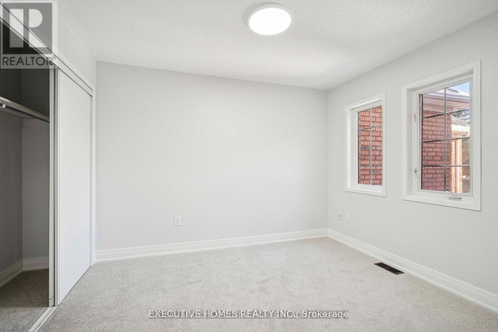 60 - 2665 Thomas Street Property Photo 13