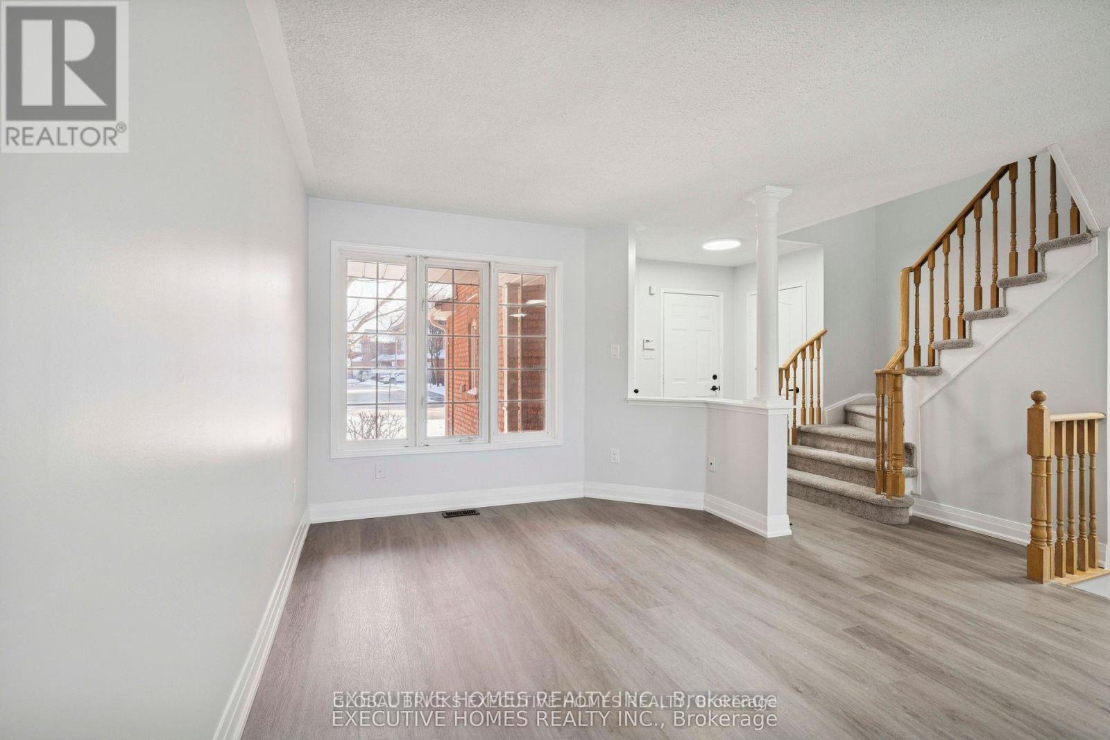 60 - 2665 Thomas Street Property Photo 34