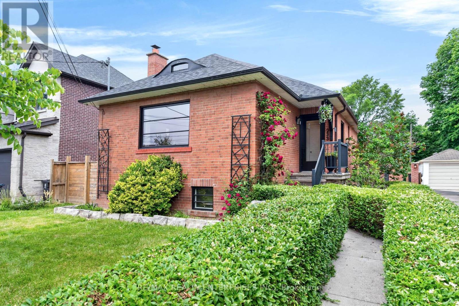 233 Rosemount Avenue Property Photo 1