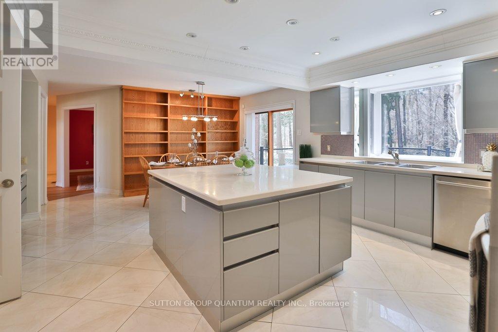 670 Meadow Wood Road Property Photo 9