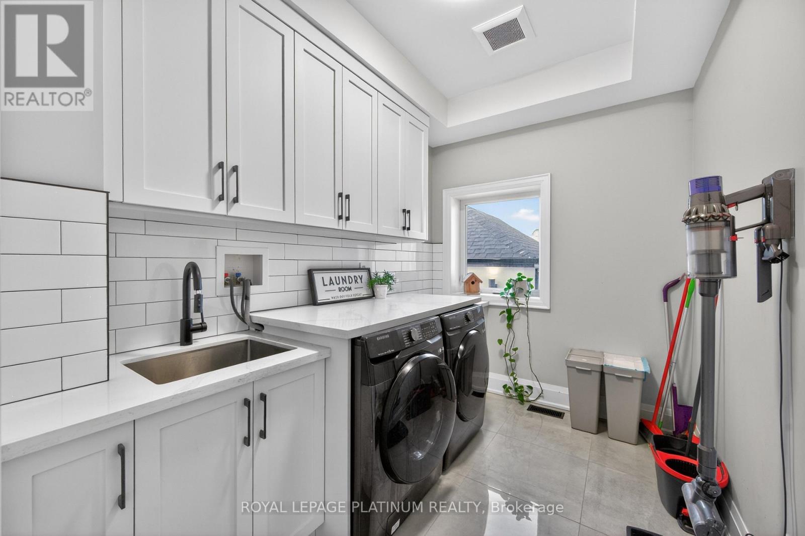 13 Arch Road Property Photo 17