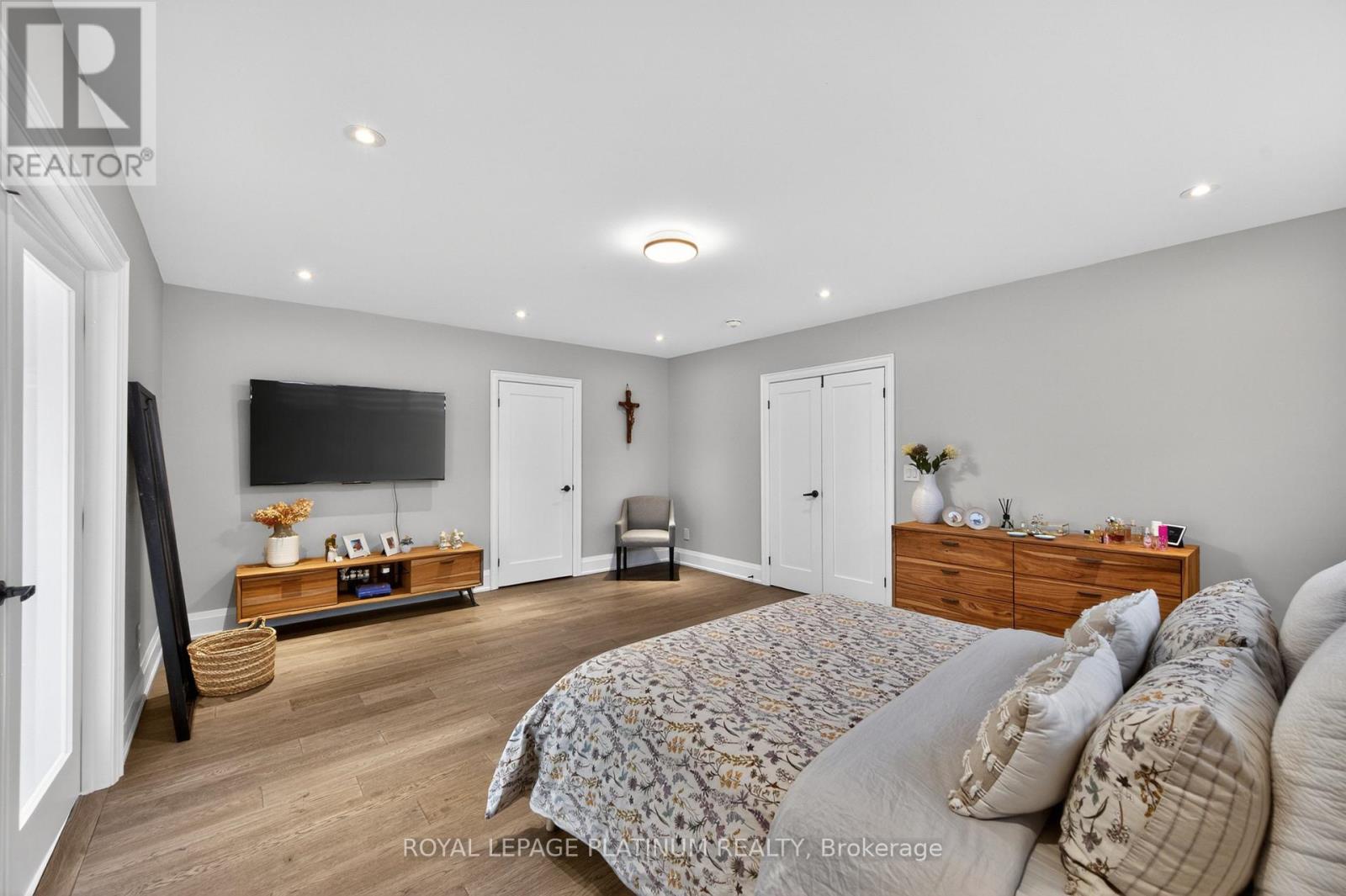 13 Arch Road Property Photo 21