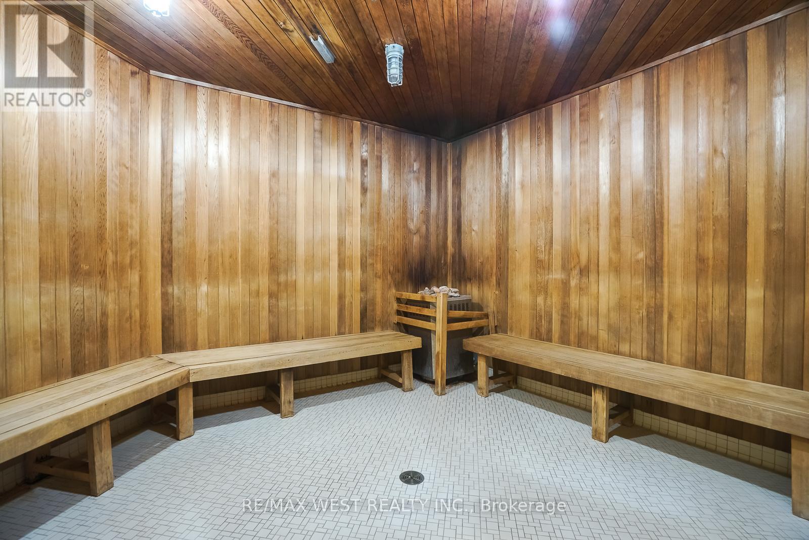 908 - 2240 Lake Shore Boulevard W Property Photo 42