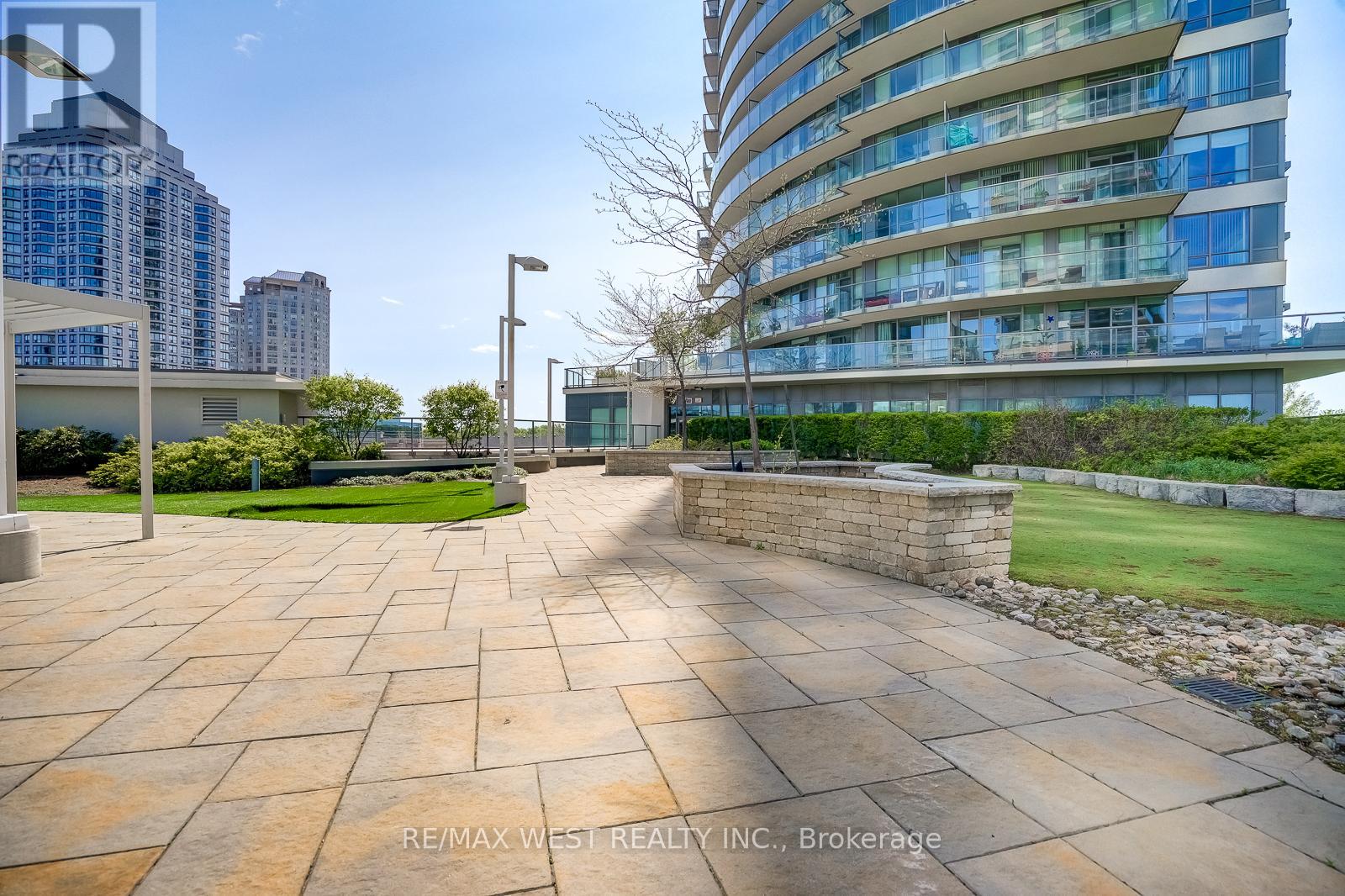 908 - 2240 Lake Shore Boulevard W Property Photo 45