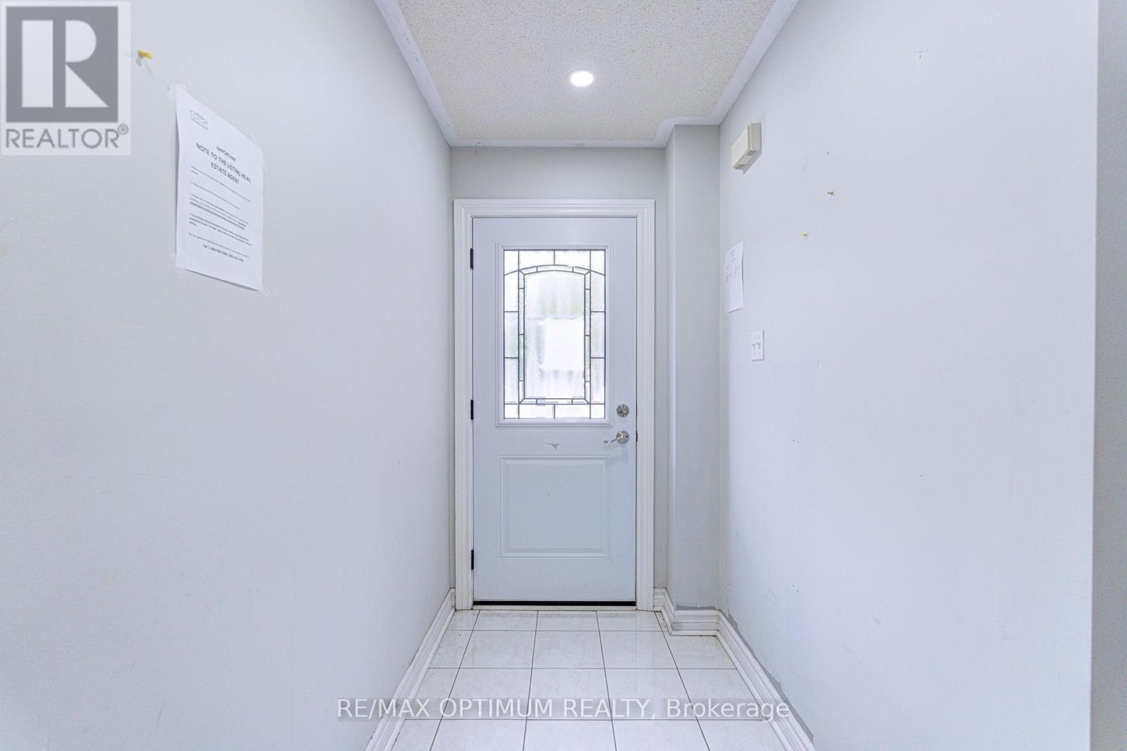 35 Wildberry Crescent Property Photo 6