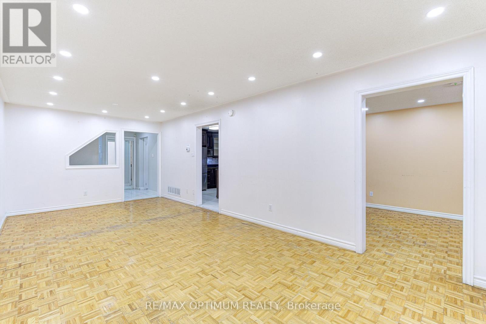 35 Wildberry Crescent Property Photo 13