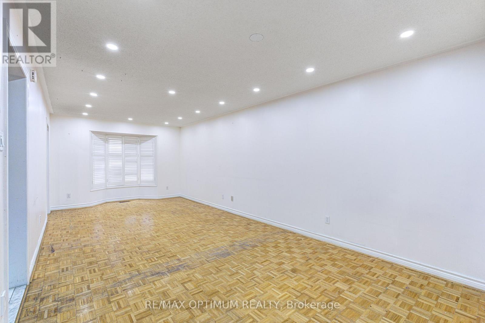 35 Wildberry Crescent Property Photo 15