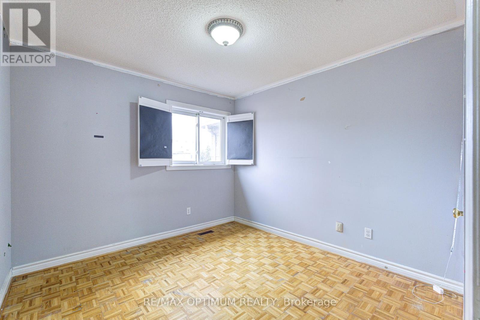 35 Wildberry Crescent Property Photo 25
