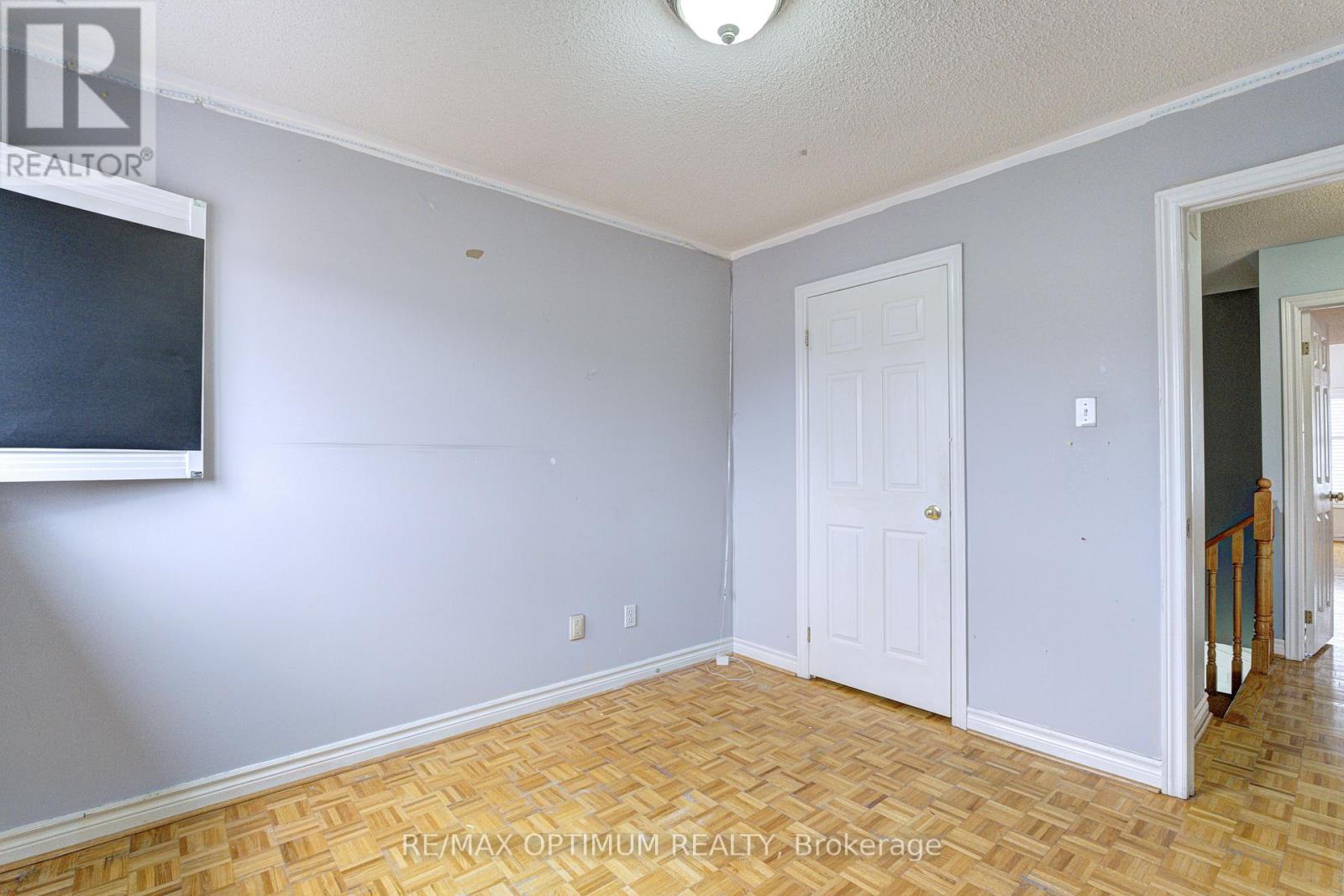 35 Wildberry Crescent Property Photo 26